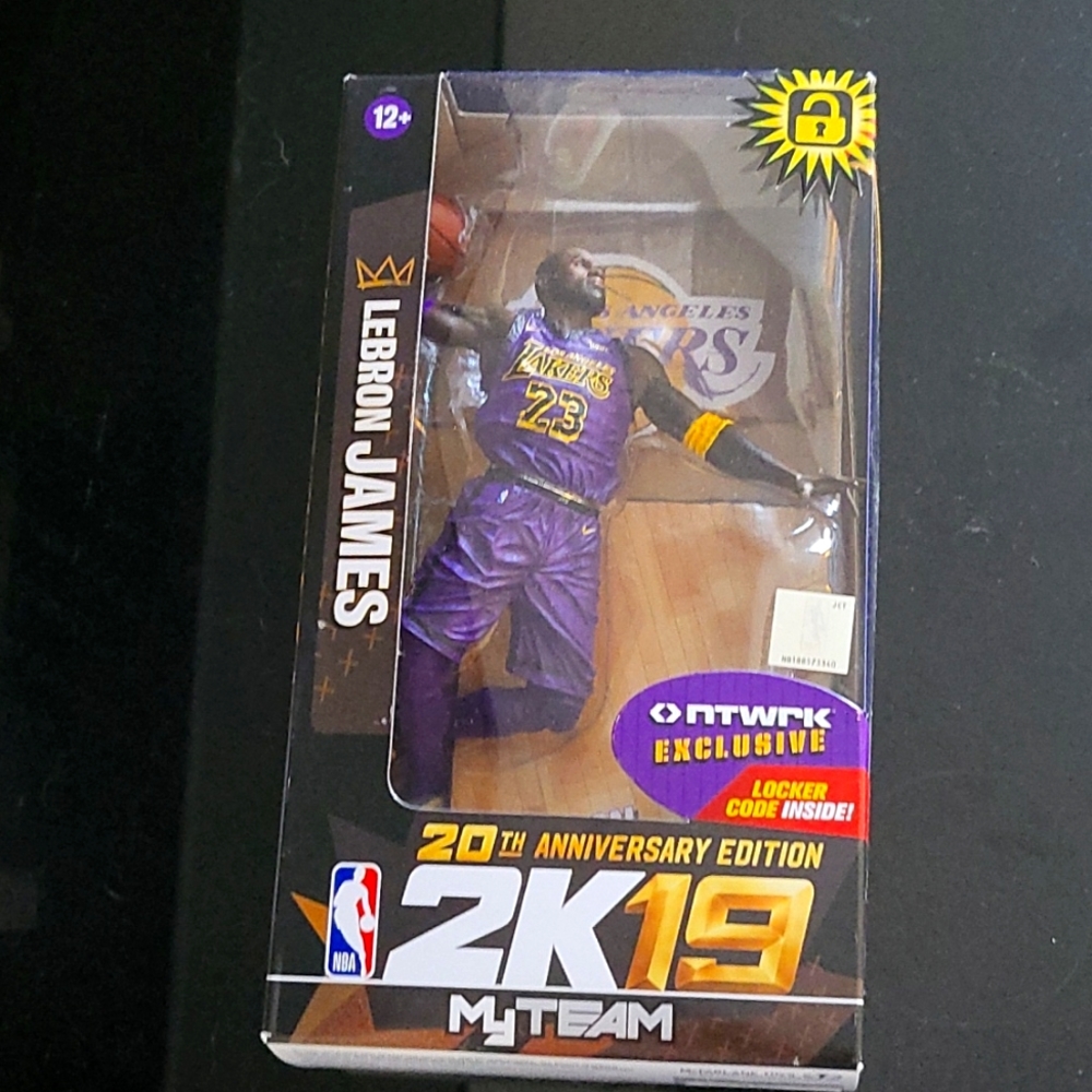 NBA 2K19 Lebron James 20th Anniversary Network Edition Figure